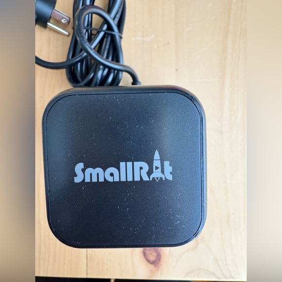 SMALLRT Tower Power Bar Surge Protector & Amp 12 Outlets 4 USB Ports Desk Charge - Picture 6 of 8